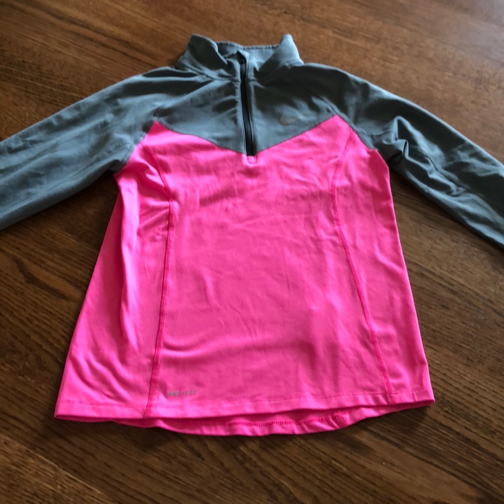 Nike girls pullover